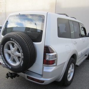 2002 Mitsubishi Pajero - 01