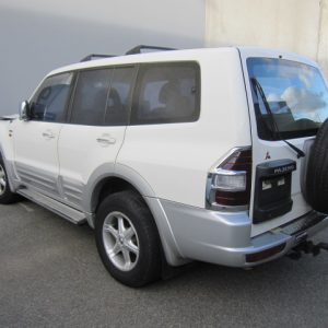 2002 Mitsubishi Pajero - 02