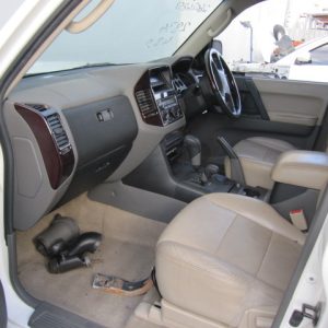 2002 Mitsubishi Pajero - 04