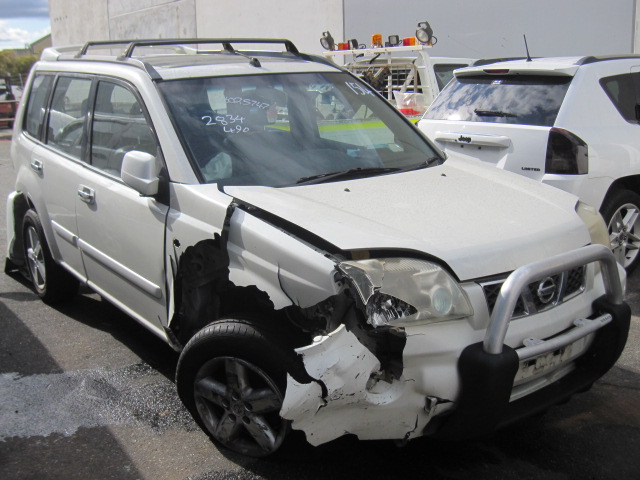 2004 Nissan Xtrail - 01