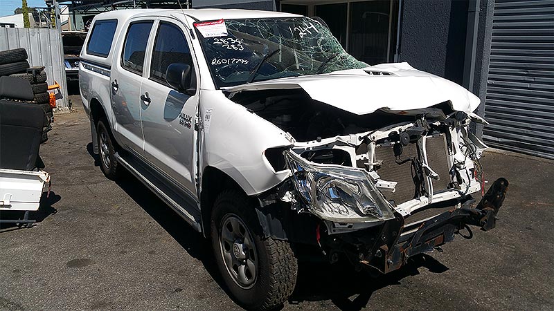 toyota-hilux-sr-2010-02